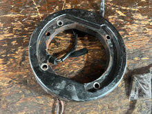 Cargar imagen en el visor de la galería, 140 hp Johnson Evinrude V4 looper STATOR 3/9 AMP 0583410 TIMER BASE 0583508 outboard some compatibility 110 120 125 130 1990-1998