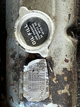 Cargar imagen en el visor de la galería, sold ebay aug2025——5.0 5.7 Liter OMC 1989 cylinder head #2 3853852 985431 Valve Cover 0986748 volvo