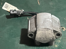 Cargar imagen en el visor de la galería, 90 hp Evinrude E-tec fuel injector strbd 5008826 & 5007147 2008-2012 two stroke 5007433 5007432 353518