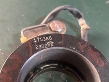 Cargar imagen en el visor de la galería, 50 40 hp Johnson 0175386 Evinrude 175386 TIMER BASE Assy trigger timing TWO STROKE 92-05