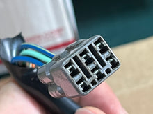 Cargar imagen en el visor de la galería, DT 225 hp suzuki efi ICM Ignition Control Module unit 92E2 f8t30293 32910-92e20  sup: 32910-92E00 two stroke