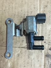 Load image into Gallery viewer, f 150 hp Yamaha 6C5-86120-00-00 SOLENOID VALVE 2010-2023 40-300 hp