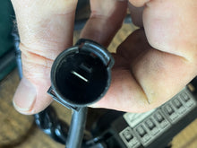 Cargar imagen en el visor de la galería, BF 135 150 hp Honda 38210-ZY6-003 FUSE BOX 90a 2004-up 32410-ZY6-010 STARTER CABLE ASSY four stroke 2004-up