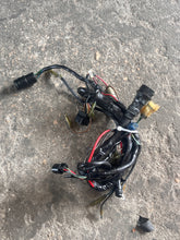 Load image into Gallery viewer, 115 130 hp Yamaha engine WIRE HARNESS 6N7-82590-14-00 Two Stroke 1994-2003