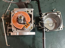 Cargar imagen en el visor de la galería, 75 hp Yamaha CARBURETOR SET carb 1 692-14301-45-00 CARB 2 692-14302-45-00 CARB 3 692-14303-45-00 two stroke 1995-2000 ACCELERATOR LEVER ROD 688-41217-01-00, CHOKE ROD 2 688-41257-01-00