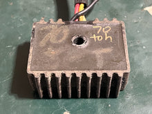 Cargar imagen en el visor de la galería, 70 60 hp Tohatsu voltage RECTIFIER COMPLETE 353760601 two stroke 1986-2002 some compatibility 50 hp