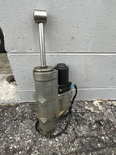 Lade das Bild in den Galerie-Viewer, PARTS f 115 hp Yamaha POWER TRIM & TILT 6EK-43800-02-00 four stroke - some 90 130 hp compatibility