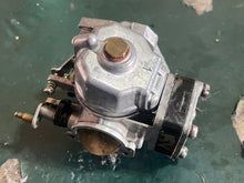 Cargar imagen en el visor de la galería, 15 HP Yamaha CARBURETOR Assy 1 6E7-14301-74-00 with FUEL PUMP two stroke 1984