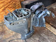 Lade das Bild in den Galerie-Viewer, f 25 hp Yamaha MANUAL TILT MIDSECTION four stroke 15” SHORT SWIVEL 65W-43311-00-4D RECEIVER 66T-43350-01-00 UPPER CASING EXHAUST 65W-41137-02-94 65W-45111-00-4D CLAMP BRACKETS 65W-43111-01-4D four stroke 1998-2004