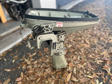 Cargar imagen en el visor de la galería, DT 8 hp Suzuki 61111-98104-02M ENGINE LOWER, 41111-98512-02M CLAMP BRACKET, 52110-98516-02M HOUSING, DRIVE SHAFT midsection, engine holder & clamp brackets TWO STROKE short shaft