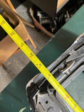 Lade das Bild in den Galerie-Viewer, 8 HP Mercury 9204A1 BOTTOM COWL two stroke 826677A3 STOP SWITCH 9.9 15 HP