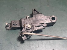 Lade das Bild in den Galerie-Viewer, 60 50 40 30 hp Mercury 822682A4 THROTTLE LEVER, 883006A1 THROTTLE ARM, 879870A1 LINK ASSEMBLY efi Four Stroke outboards