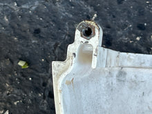 Load image into Gallery viewer, DF 150 hp Suzuki  SIDE COVER SET WHITE 62821-96J0-Y5S 61811-96J0-Y5S 2015-2018