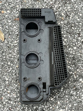 Load image into Gallery viewer, 90 75 hp Yamaha 6H1-14440-02-00 INTAKE SILENCER oem Two Stroke 1986-2005