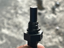 Cargar imagen en el visor de la galería, 40 30 hp Mercury EFI EXHAUST TEMPERATURE SENSOR 889575 8M0214984 four stroke 3 cylinder 2005