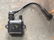 Lade das Bild in den Galerie-Viewer, 50 40 hp Tohatsu Nissan IGNITION COIL #2 & # 3 3Z5064700 1542 PLUG CAP 3H6069990 two stroke 2002-2018