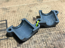 Load image into Gallery viewer, DF 70 60 hp Suzuki 54130-87E31  UPPER MOTOR MOUNT & cover 1998-2009 four stroke