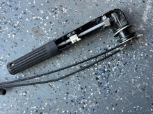 Lade das Bild in den Galerie-Viewer, 5 hp Mercury TILLER HANDLE w cables 803565T1 803565T Four Stroke off 2004 some 4 & 6 hp compatibly - usually for carbureted 20 inch midsection