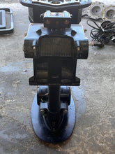 Cargar imagen en el visor de la galería, MFS 50 40 hp Tohatsu midsection DRIVE SHAFT HOUSING long 3KYQ610301 STEERING SHAFT 3KYQ620101 SWIVEL 3KYQ772081 ENGINE BASE 3KYQ013000 four stroke 2013-2025 some 60 hp
