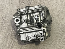 Cargar imagen en el visor de la galería, 90 hp Yamaha CARBURETOR SET 6H1-14301-30-00 14302 14303 TWO STROKE 2004-2009