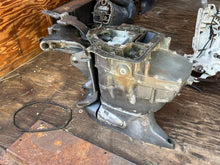 Lade das Bild in den Galerie-Viewer, f 115 hp Yamaha 20” MIDSECTION UPPER CASING 68V-45111-10-8D SWIVEL 64E-43311-10-8D EXHAUST 67F-41137-01-94 STEERING BRACKET 68V-42510-10-8D Four Stroke 2000-up