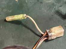 Load image into Gallery viewer, F 115 hp Yamaha TRIM SENDER with screws 67H-83672-01-00 four stroke 2010-2022 compatible 75 90 150 175 200 225 250