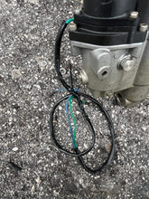 Lade das Bild in den Galerie-Viewer, PARTS f 115 hp Yamaha POWER TRIM & TILT 6EK-43800-02-00 four stroke - some 90 130 hp compatibility