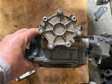 Cargar imagen en el visor de la galería, PARTS BF 40 35 hp Honda CYLINDER HEAD ASSY 12010-ZV5-010ZA four stroke pre-1997-2003 FUEL PUMP 16700-ZW1-004 OIL PUMP 15100-ZV5-000