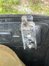 Cargar imagen en el visor de la galería, 225 hp Mercury Optimax 100-881288-A1 3.0 Liter TOP COWL engine cover Two Stroke lightweight DAMAGED - local pick up ONLY