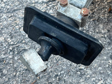 Cargar imagen en el visor de la galería, 25 30 hp Tohatsu Nissan 346050001 RECOIL STARTER two stroke 2003 MISSING RUBBER HANDLE