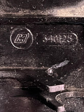 Load image into Gallery viewer, 90 115 150 175 200 hp Johnson Evinrude MOTOR CABLE BRACKET 340125 335571 two stroke v4 v6