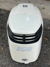 Load image into Gallery viewer, DF 150 hp Suzuki ENGINE COVER SET WHITE 61410-96881-Y5S 61420-96810-Y5S four stroke 2014-2016 needs gasket