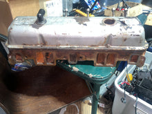 Load image into Gallery viewer, sold ebay aug2025——5.0 5.7 Liter OMC 1989 cylinder head #1 3853852 985431 Valve Cover 0986748 volvo