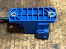 Cargar imagen en el visor de la galería, Force 114-7509 cdi ignition coil 6” cord 4-pin 827509T7 827509A8 30-300 hp