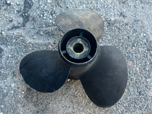 Load image into Gallery viewer, 40 50 60 hp Evinrude E-tec 3-Blade PROPELLER 0763466 two stroke 2008-2011