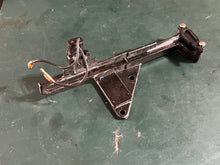 Cargar imagen en el visor de la galería, 135 150 hp Mercury DFI Optimax 8142831 Mounting Shift Cable Bracket OEM 8142834 98889 with 814281A2 SWITCH two stroke outboard motors current # 814283T6