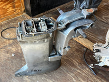 Lade das Bild in den Galerie-Viewer, 40 50 hp Yamaha 20” LONG MIDSECTION UPPER CASING 6H4-45111-10-4D SWIVEL 697-43311-03-4D STEERING ARM 6H4-42510-02-4D EXHAUST 6H4-41137-00-94 Two Stroke 1994 ProV