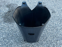 Lade das Bild in den Galerie-Viewer, 150 175 200 hp Yamaha BOTTOM COWLING APRON 68F-42741-00-4D two stroke 2.6 HPDI 2000-2011 some 175 200 hp compatibility