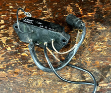 Load image into Gallery viewer, 50 hp Johnson Evinrude CDI POWER PACK 585074 two stroke 2 cylinder 5000014 584908 some 25 -50 hp