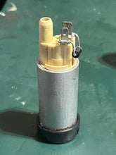 Cargar imagen en el visor de la galería, 30 25 15 hp Evinrude e-tec VST FUEL PUMP 5007896 5006492 two stroke 2017 AA AB AF 2010-up