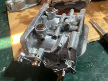 Load image into Gallery viewer, 115 hp Yamaha CARBURETOR UPPER 6E5-14301-03-00 6e503 two stroke 1984 - one broken screw in 1 of 4 carb bowl screws