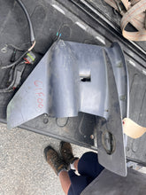 Lade das Bild in den Galerie-Viewer, gearcase Tucks took for f75 repair june2026