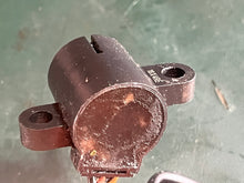 Load image into Gallery viewer, F 115 hp Yamaha TRIM SENDER with screws 67H-83672-01-00 four stroke 2010-2022 compatible 75 90 150 175 200 225 250