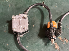 Lade das Bild in den Galerie-Viewer, 75 hp Yamaha FUEL PUMP 692-24410-00-00 (25-90hp compatible) FILTER 61N-24560-00-00