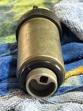 Cargar imagen en el visor de la galería, 115 hp Mercury Optimax VST BOOST PUMP 888733T02 two stroke DFI compatible 75 - 300 hp