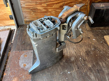 Lade das Bild in den Galerie-Viewer, 40 50 hp Yamaha 20” manual tilt MIDSECTION UPPER CASING 6H4-45111-10-4D SWIVEL 697-43311-03-4D STEERING ARM 6H4-42510-02-4D EXHAUST 6H4-41137-00-94 stern CLAMPS 697-43112-03-4D 697-43111-04-4D Two Stroke 2 cylinder 1994