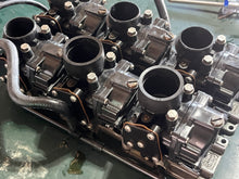 Cargar imagen en el visor de la galería, 150 175 hp OMC Johnson Evinrude V6 CARBURETOR SET 0439211 5002130 Port & Starboard 0439212 5002131 with FUEL MANIFOLD TUBES two stroke PX CX