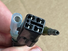 Cargar imagen en el visor de la galería, DT 225 hp suzuki efi ICM Ignition Control Module unit 92E2 f8t30293 32910-92e20  sup: 32910-92E00 two stroke