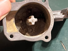 Cargar imagen en el visor de la galería, DT 150 175 200 225 Suzuki starter valve assy 13400-87D12 NLA two stroke 90 100 compatible