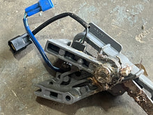 Lade das Bild in den Galerie-Viewer, f 250 hp Yamaha THROTTLE CONTROL BRACKETS 69J-44176-01-1S 69J-44117-00-1S, SWITCH 60V-8259F-00-00 SHIFT SWITCH 69J-8259F-00-00 four stroke 2005-2007 some compatibility 200 225 hp